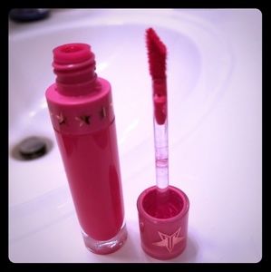 Jeffree Star Liquid Lipstick in Prom Night